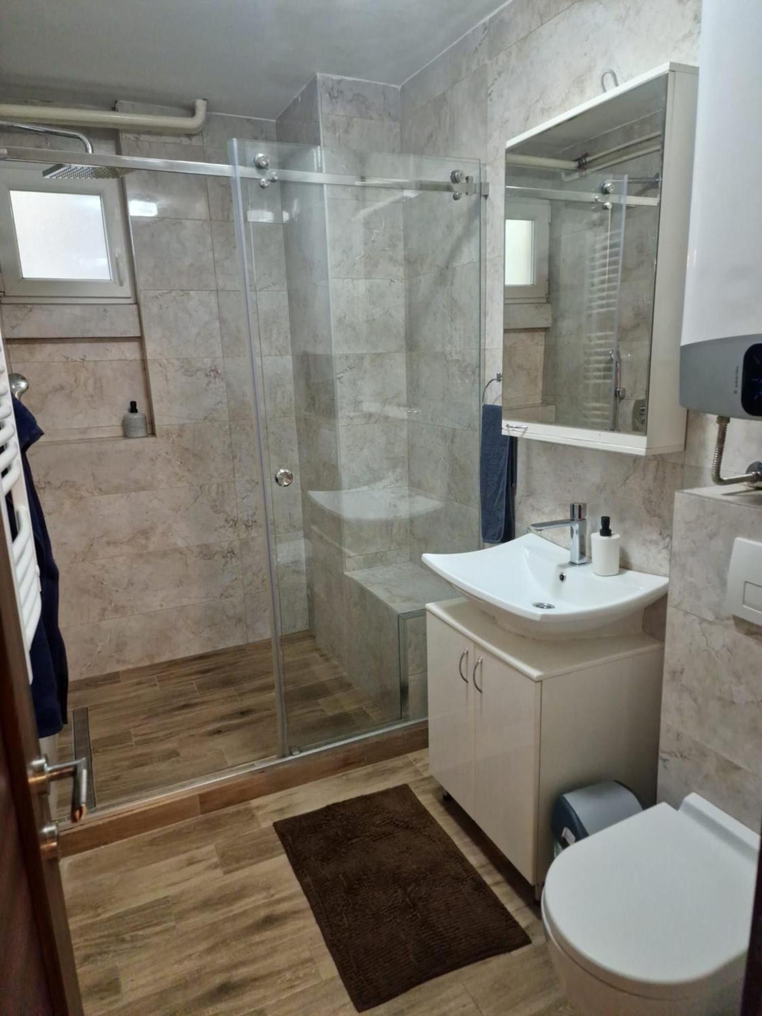 Goliath Apartamento Belgrado Exterior foto